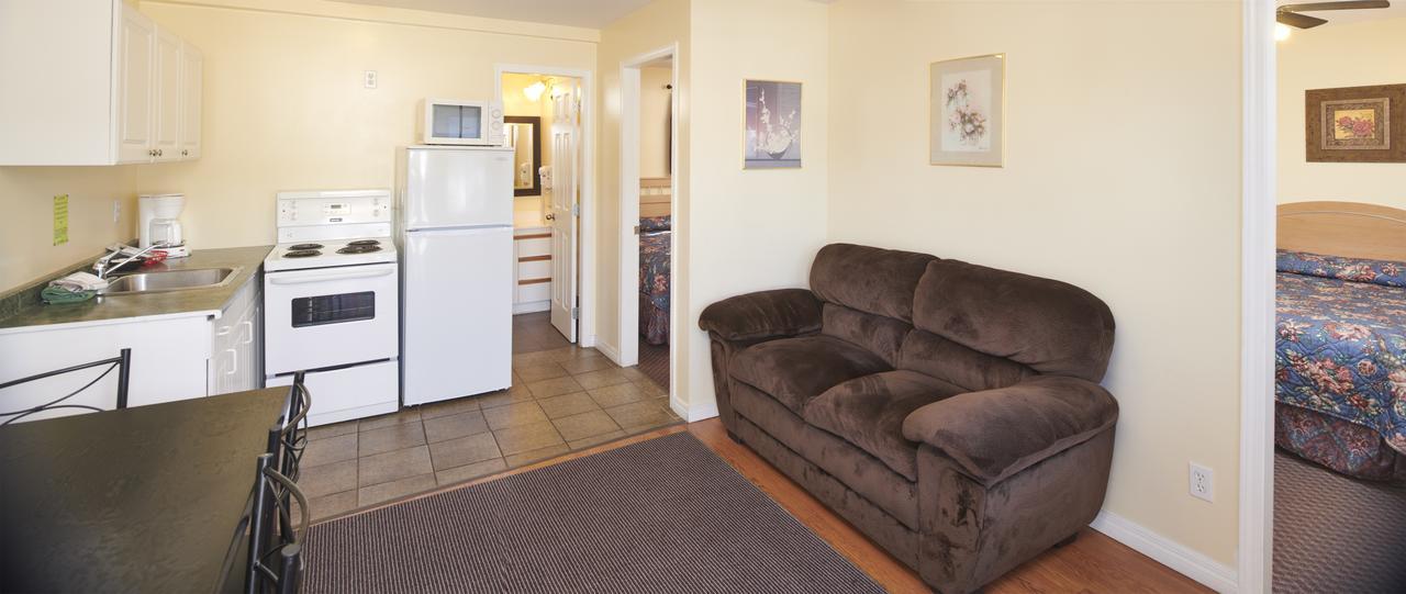 Black Sea Motel Пентиктън Екстериор снимка