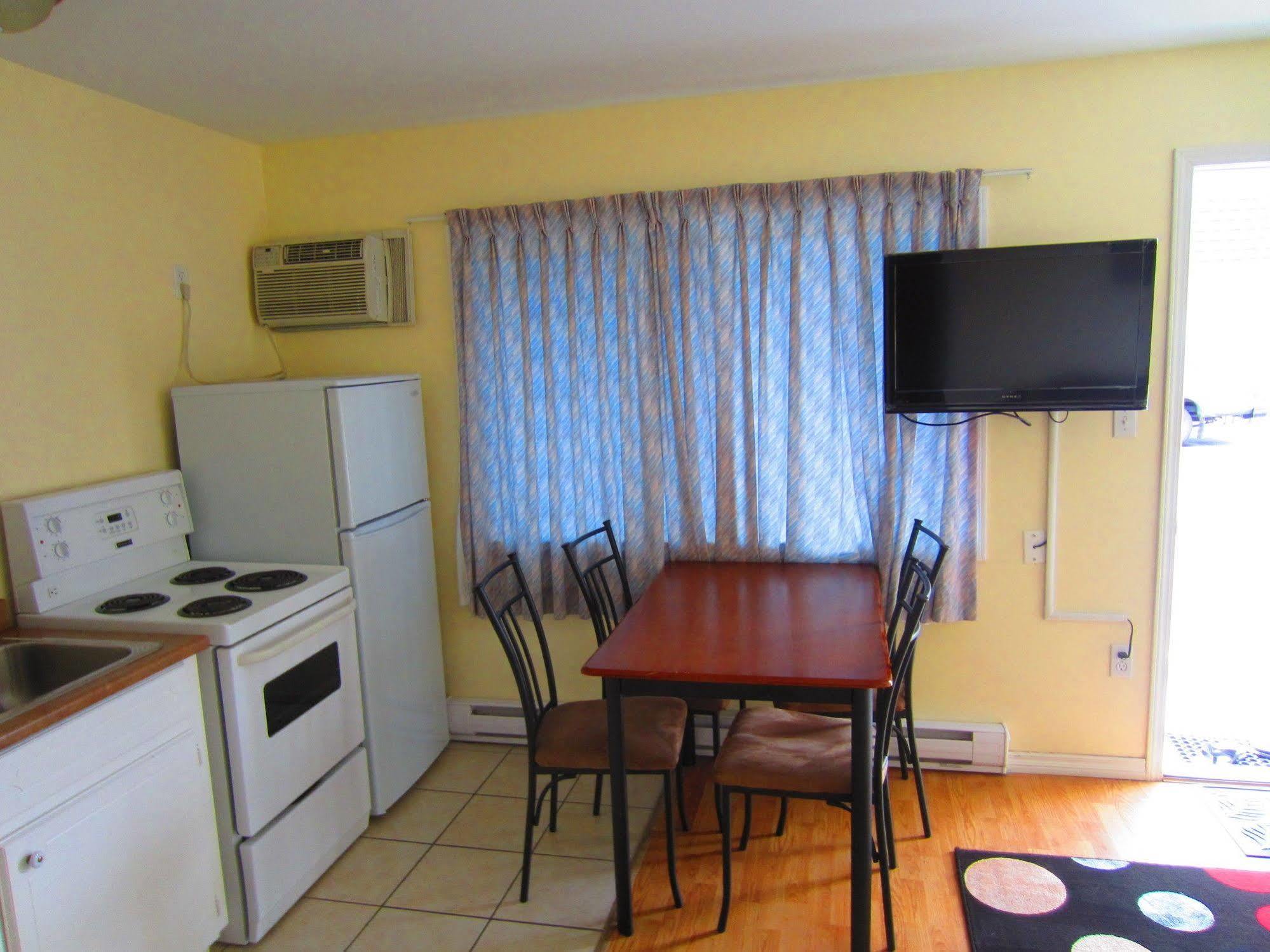 Black Sea Motel Пентиктън Екстериор снимка