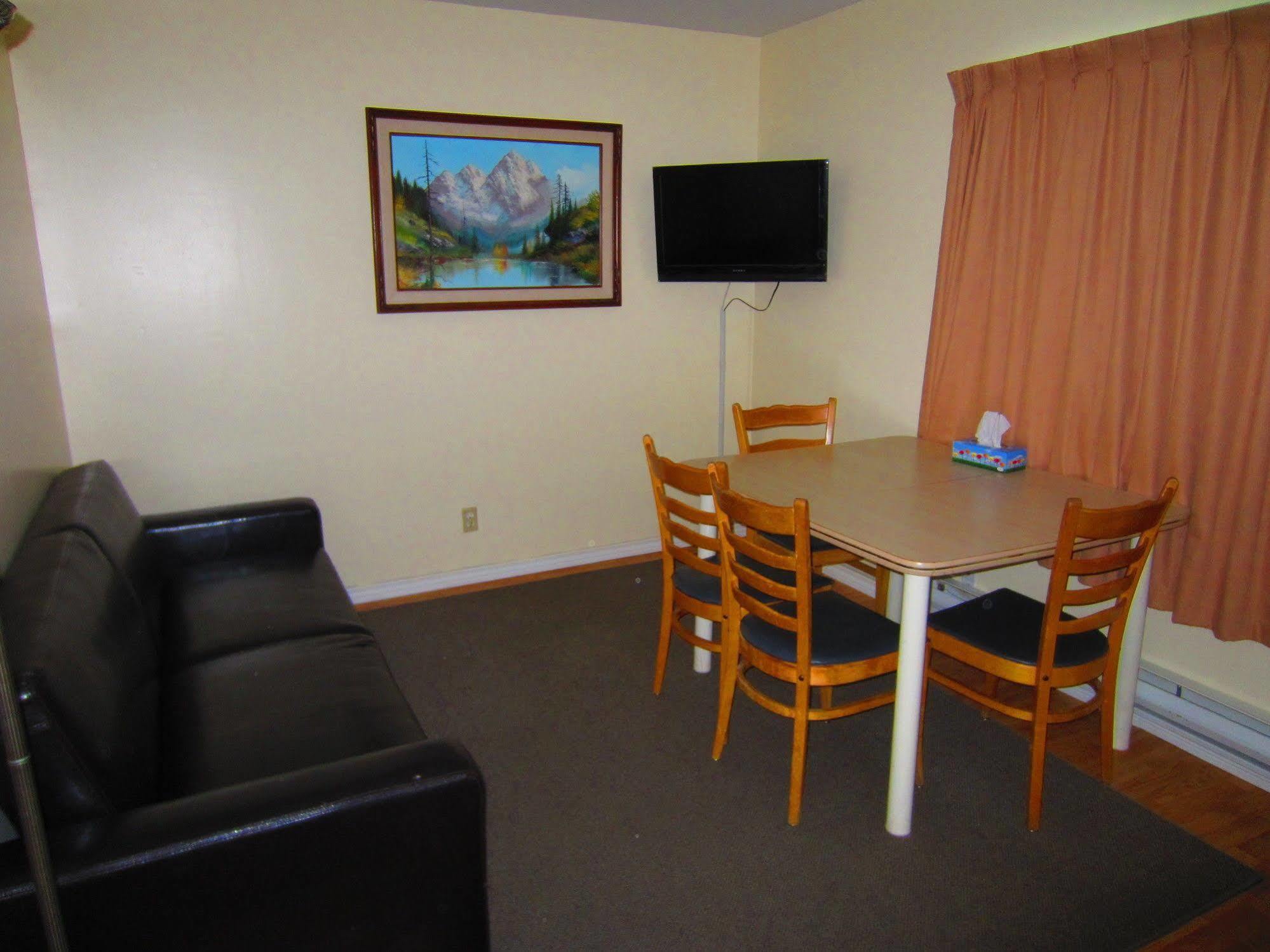 Black Sea Motel Пентиктън Екстериор снимка