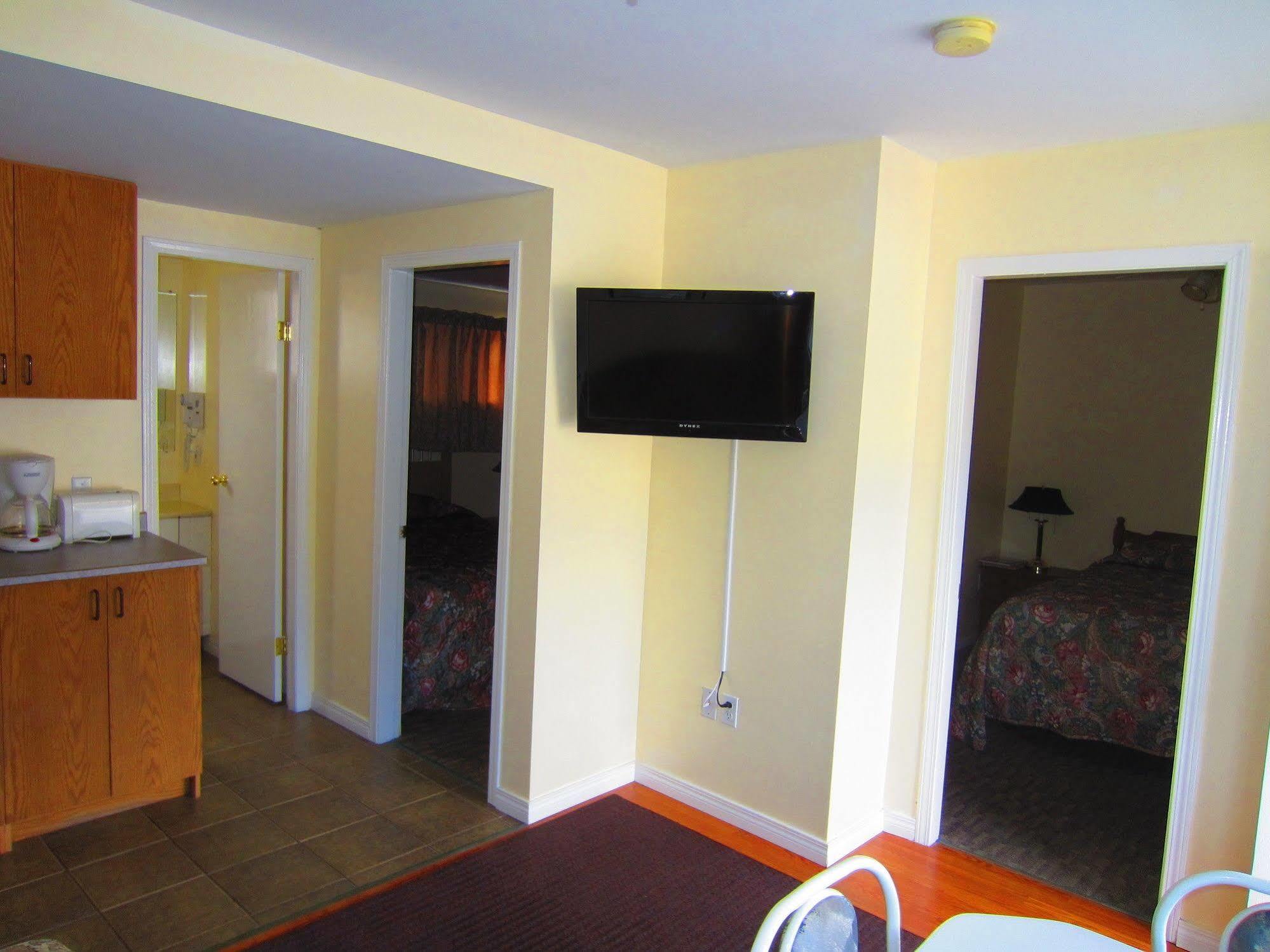 Black Sea Motel Пентиктън Екстериор снимка