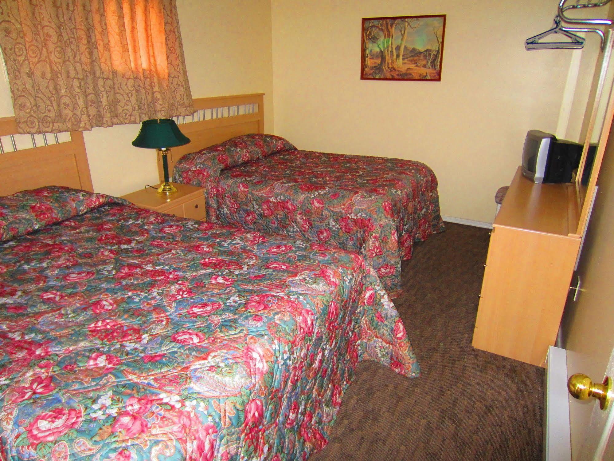 Black Sea Motel Пентиктън Екстериор снимка