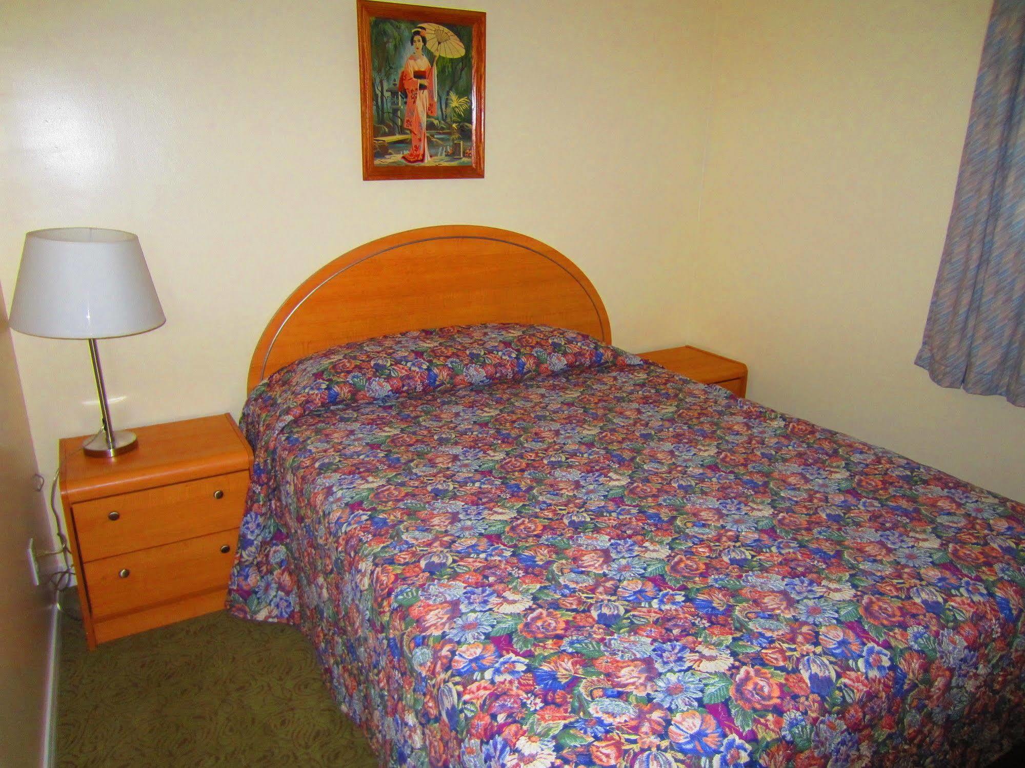 Black Sea Motel Пентиктън Екстериор снимка