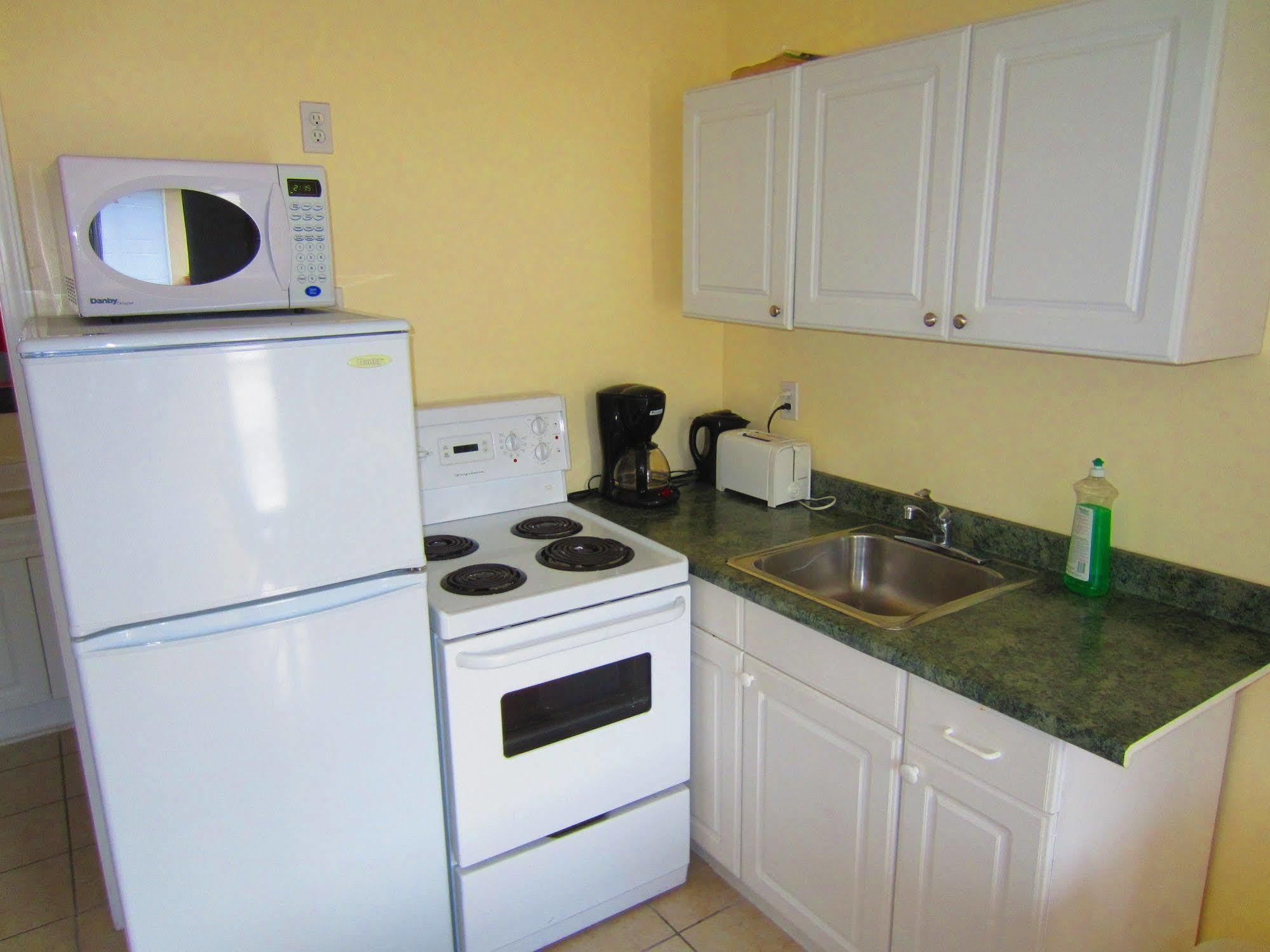 Black Sea Motel Пентиктън Екстериор снимка